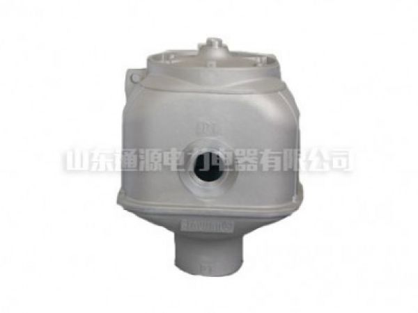 變壓器油枕的結(jié)構(gòu)及要求是什么？